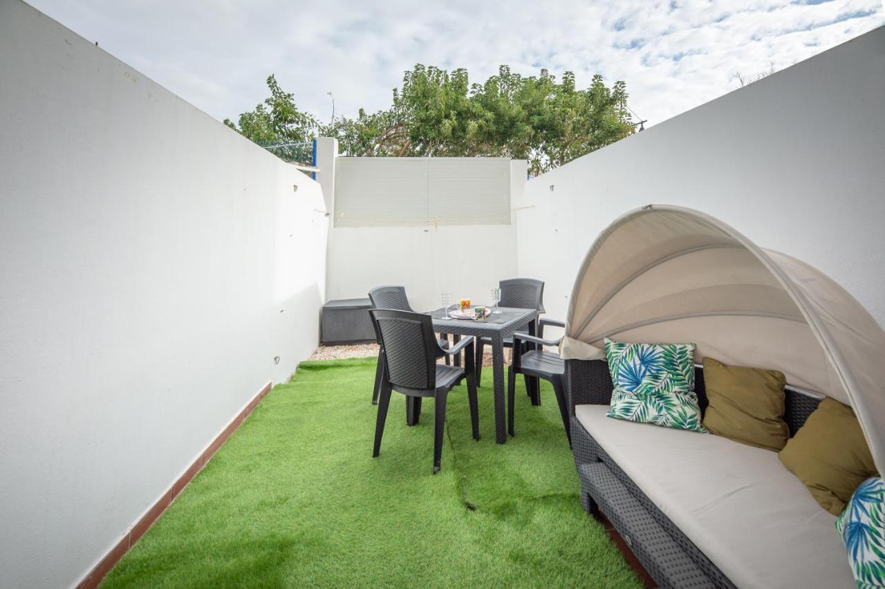 Modern Apartment Next To The Beach, Pets Friendly بينالماذينا المظهر الخارجي الصورة